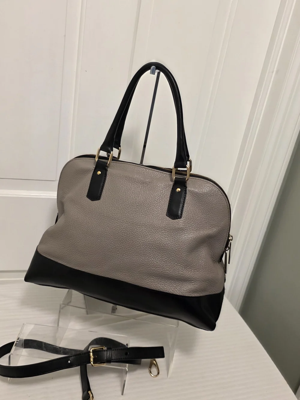 Peruzzi Leather Bag Gray And Black Fully Lined W/Detachable Crossbody Strap